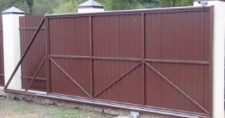 Купить откатные ворота из профнастила Темрюк, цена от 1745 руб.
